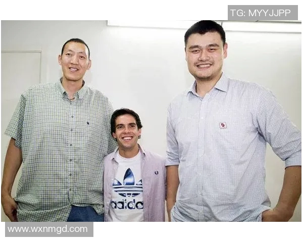 姚明新年祝福照曝光展现亲和力与运动员风范引发网友热议